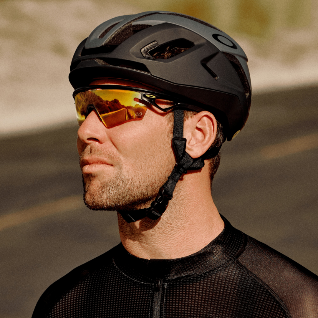 Oakley Sphaera Slash Sunglasses 0OO9499-949908